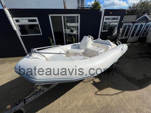 Zodiac Yachtline 420 Deluxe avis et fiche technique